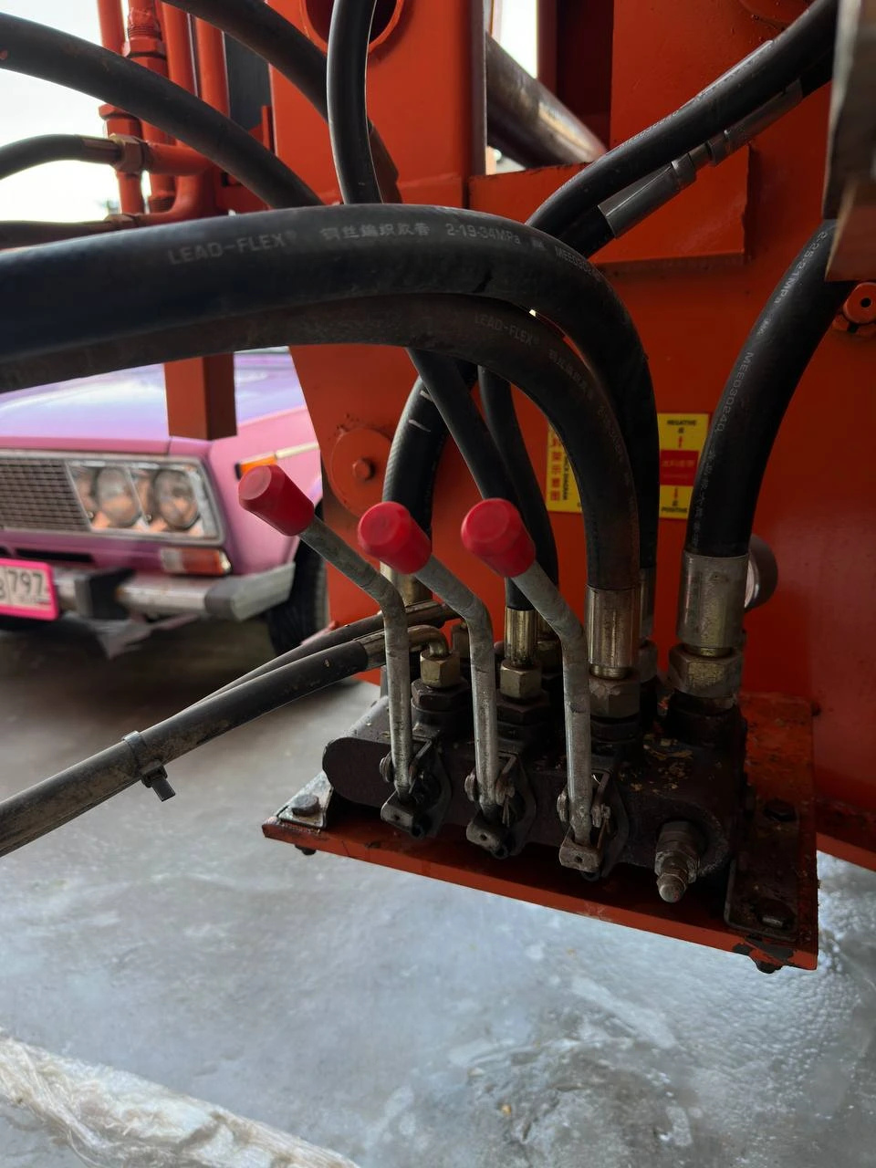 Измельчитель веток и древесины DH-220 на гусеничном ходу